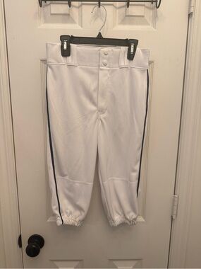 Kids White Baseball Pants with Navy Side Stripe size large/10-12 like new